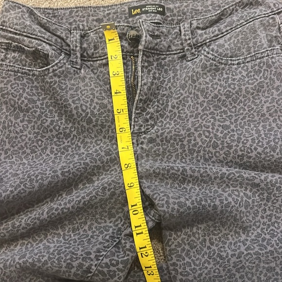 Leopard Print Straight Leg Lee Jeans - Picture 5 of 6